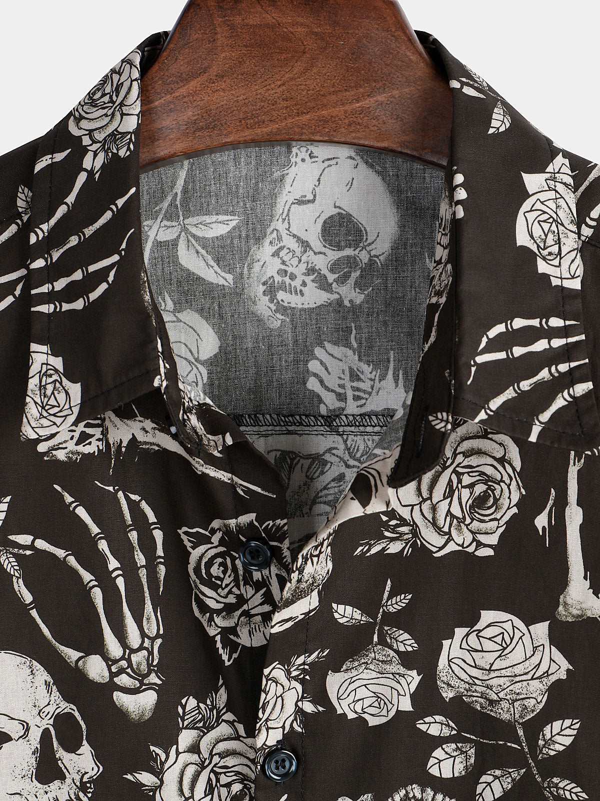 Maglietta da uomo con teschio e rosa floreale punk rock and roll