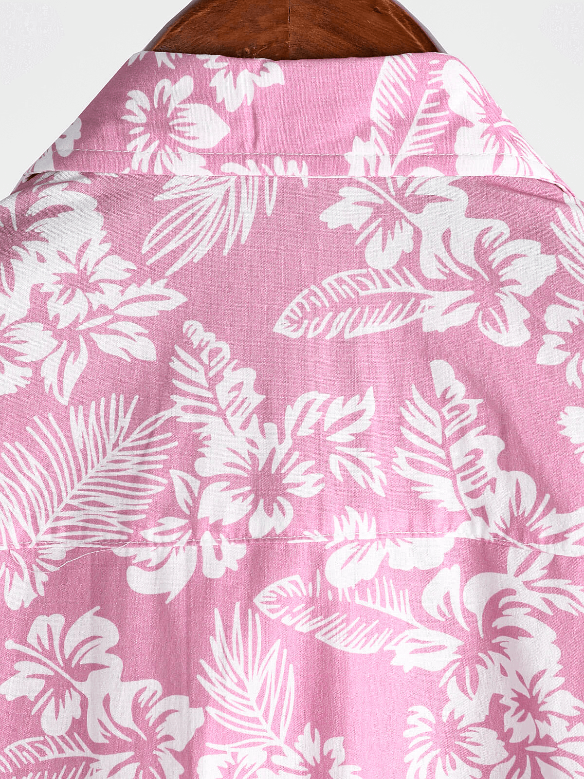 Camicia da uomo a maniche corte con motivo floreale hawaiano in cotone rosa