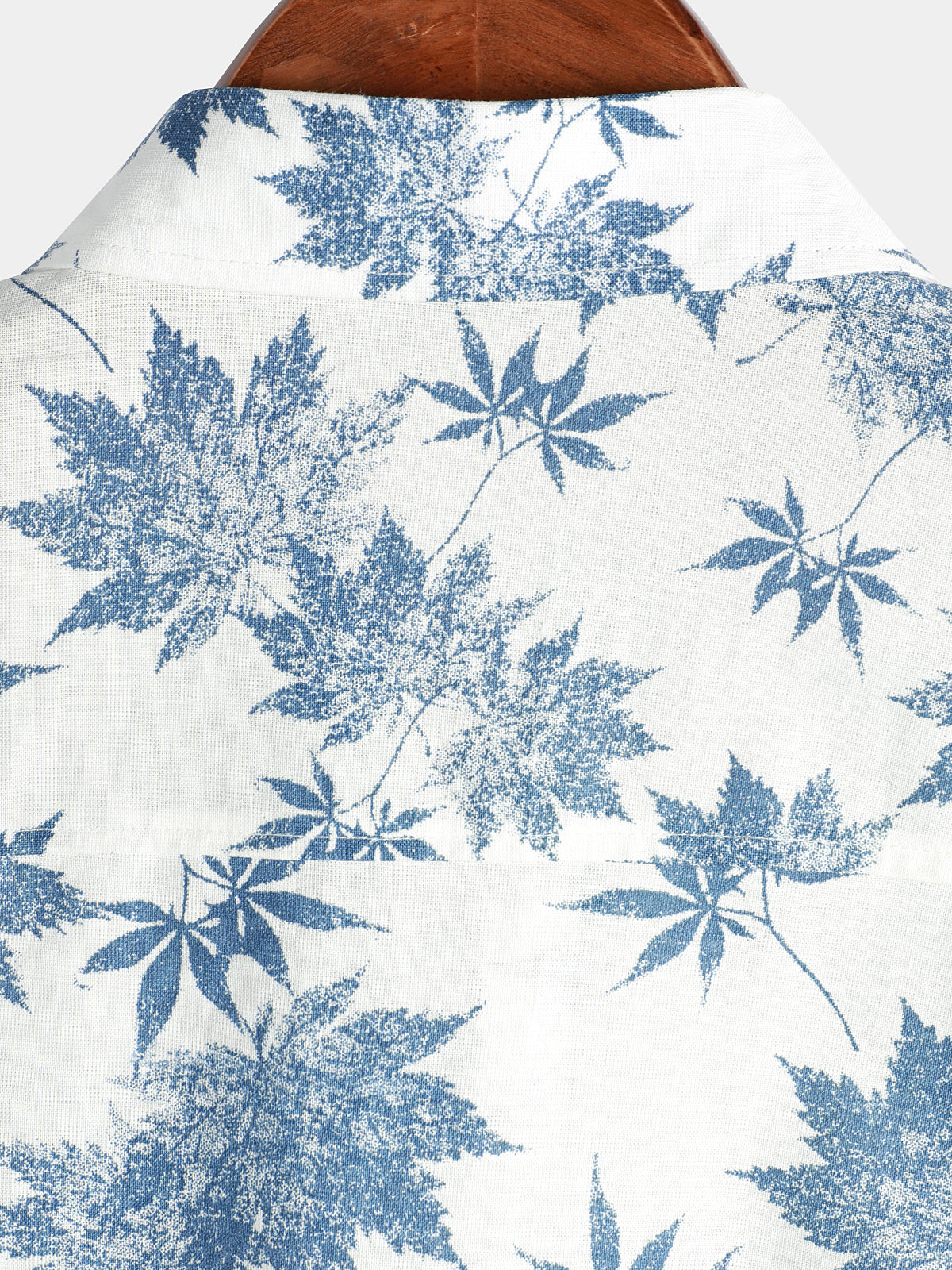 Camicia corta da uomo in cotone e lino con stampa di foglie di acero