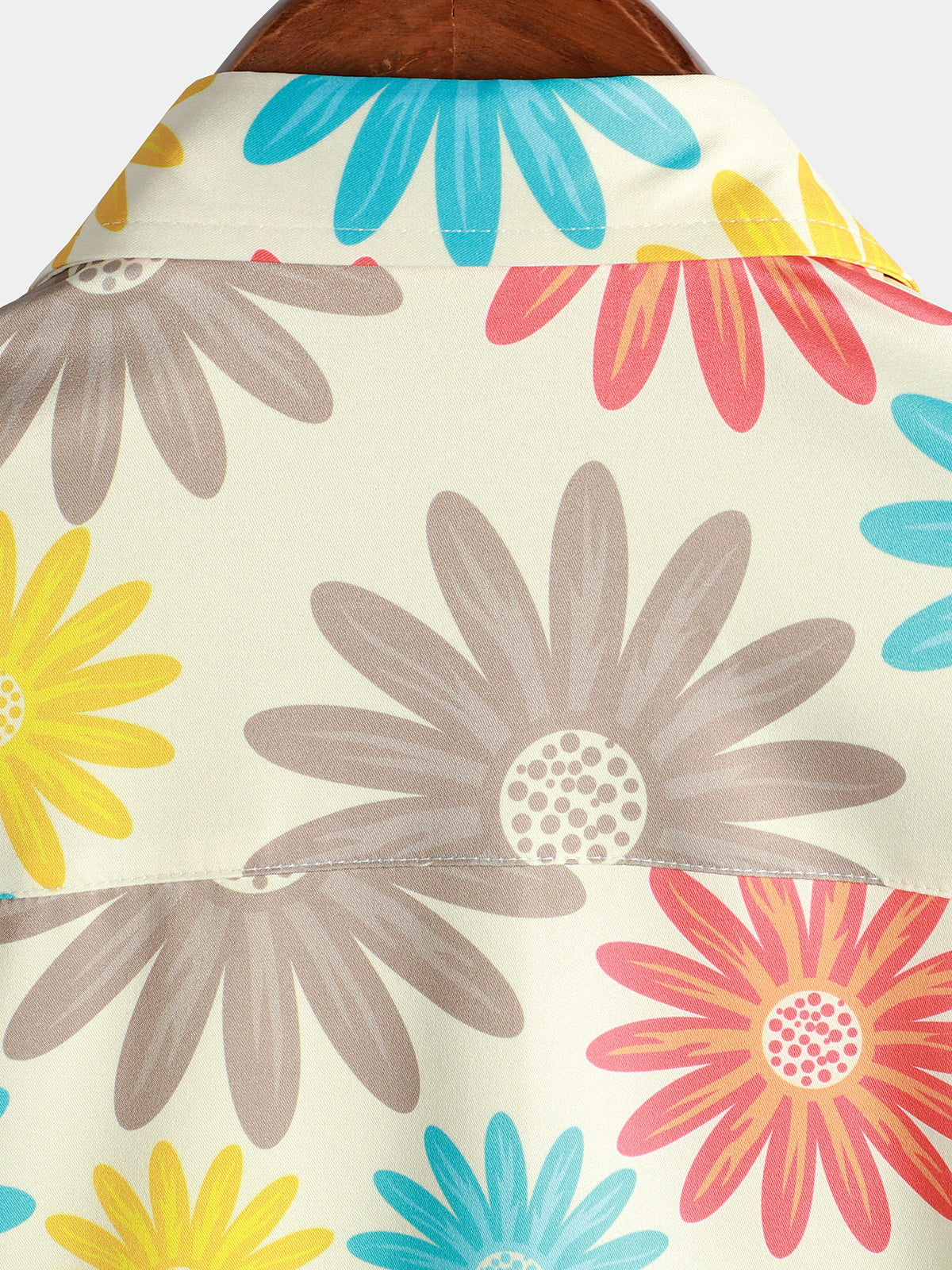 Camicia uomo casual a maniche corte con margherite
