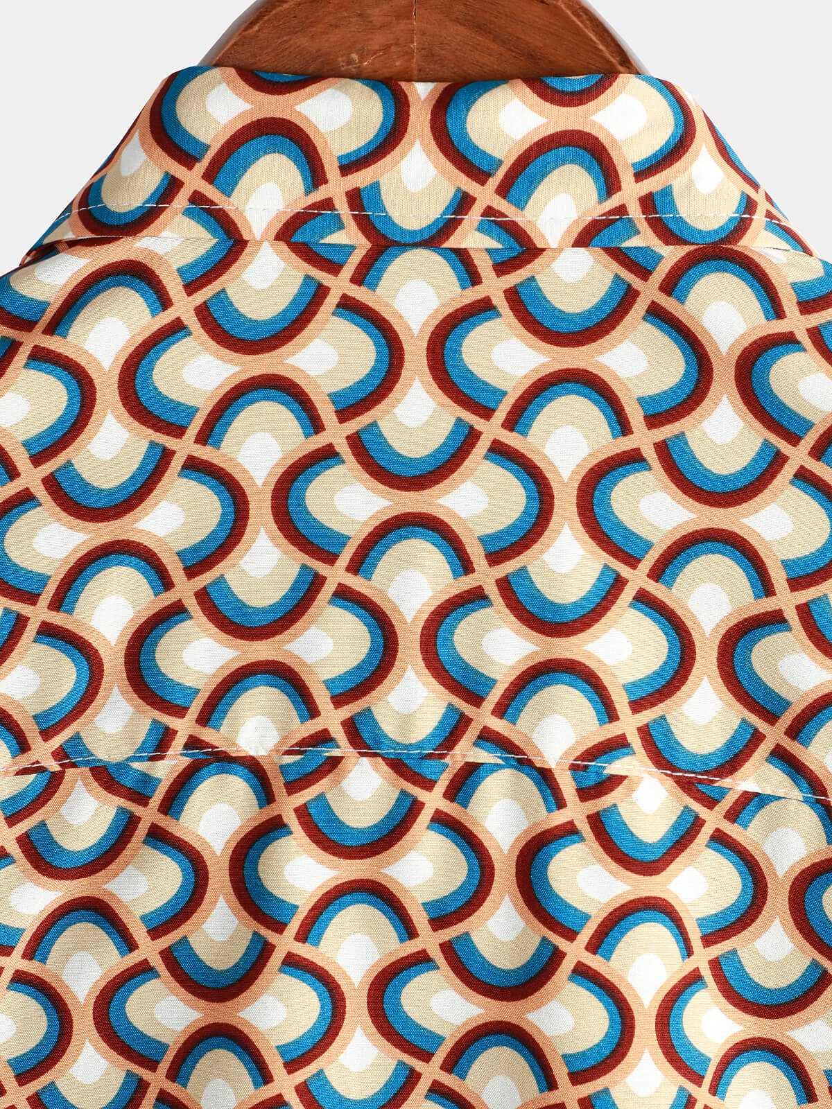 Camicia da uomo con cerchio geometrico retrò